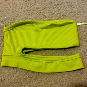 Out from under seamless cutout tube top. Size: XS/S